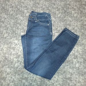 Maurices jeans